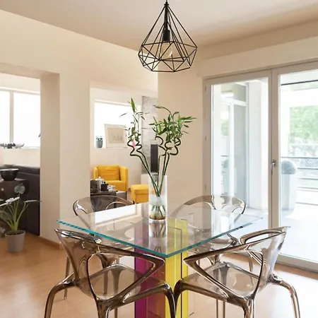 Spacious Just Outside Paris Pantin