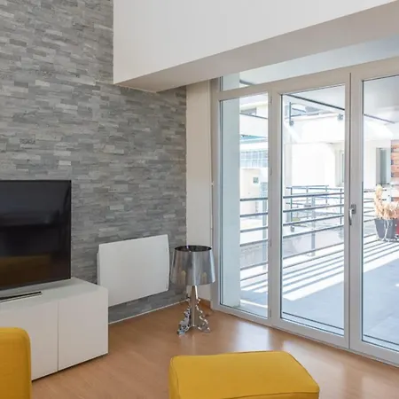 Spacious Just Outside Paris Pantin
